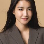 4. Lee Si Young