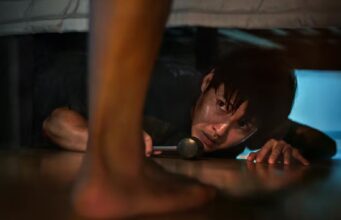 Review Film Korea Wall to Wall: Suara Yang Tak Pernah Benar-Benar Hilang Review Wall to Wall